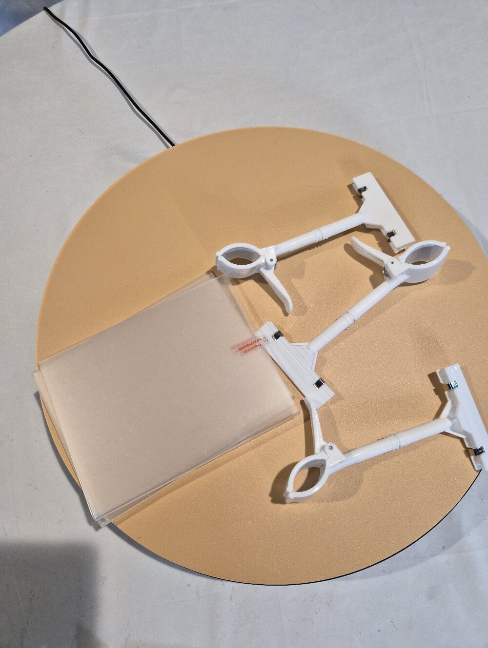 Humyoun 3 Pcs Acrylic Tablets and clips for Signage